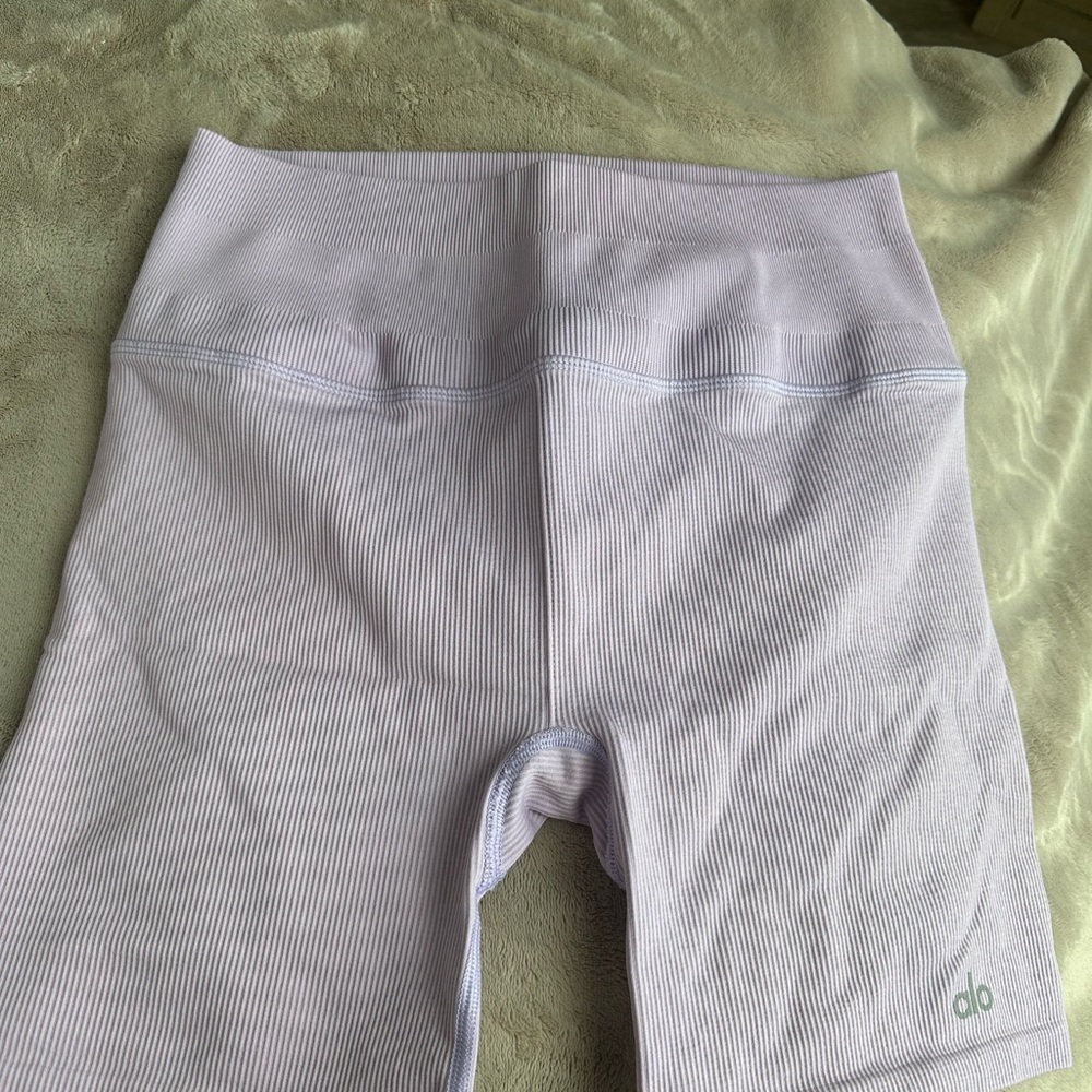 ALO Yoga Women's White Ribbed Shorts